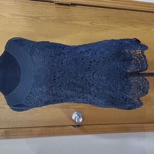 Kaschetta vintage crochet lace top sleeveless overlay medallion pattern black